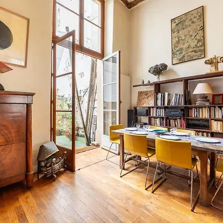 Le Marais - Private 3br House With Terrace Nocleg ze śniadaniem 4*