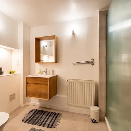 Frühstückspension Le Marais - Private 3br House With Terrace 4*